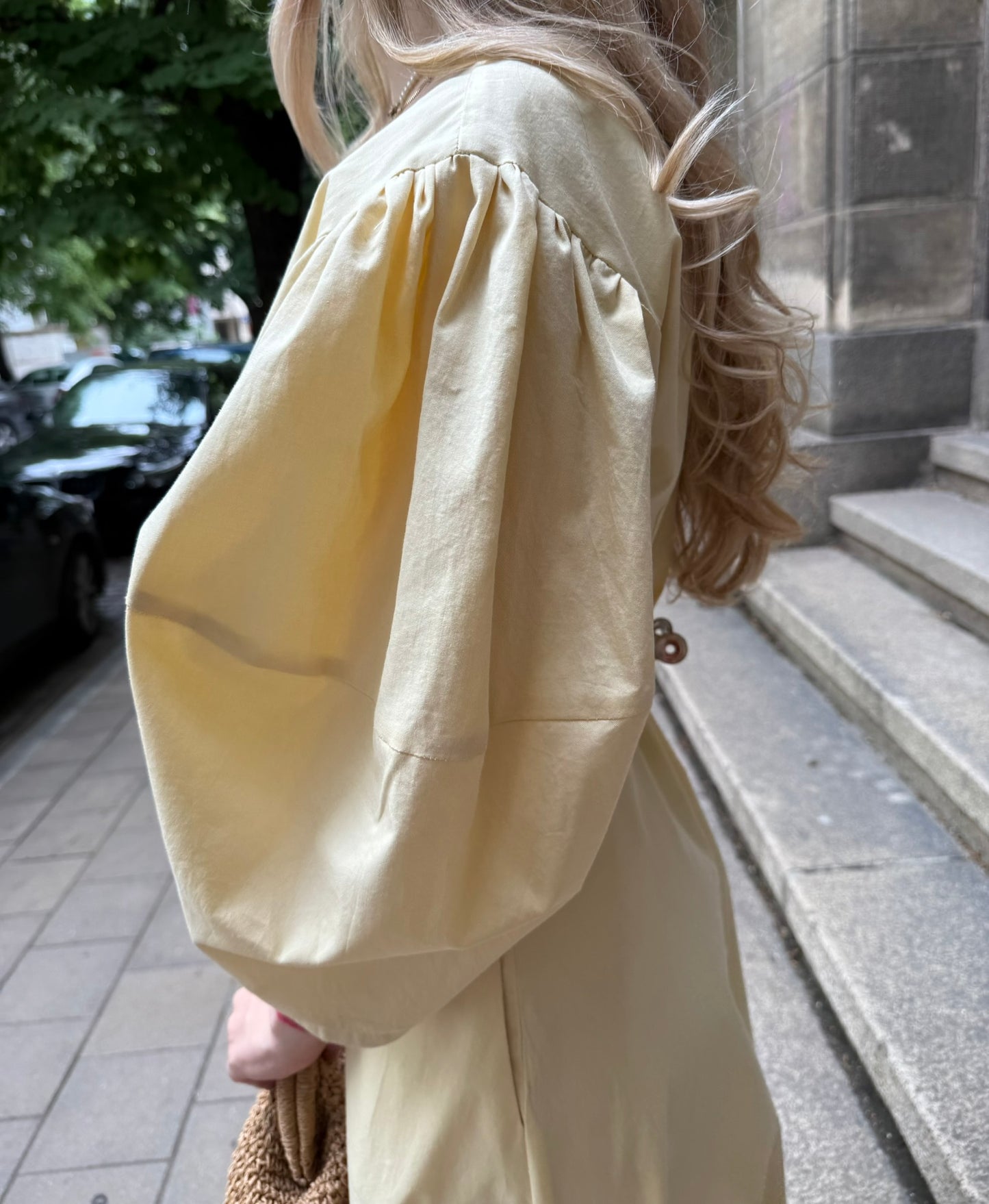 Рокля с буфан ръкав