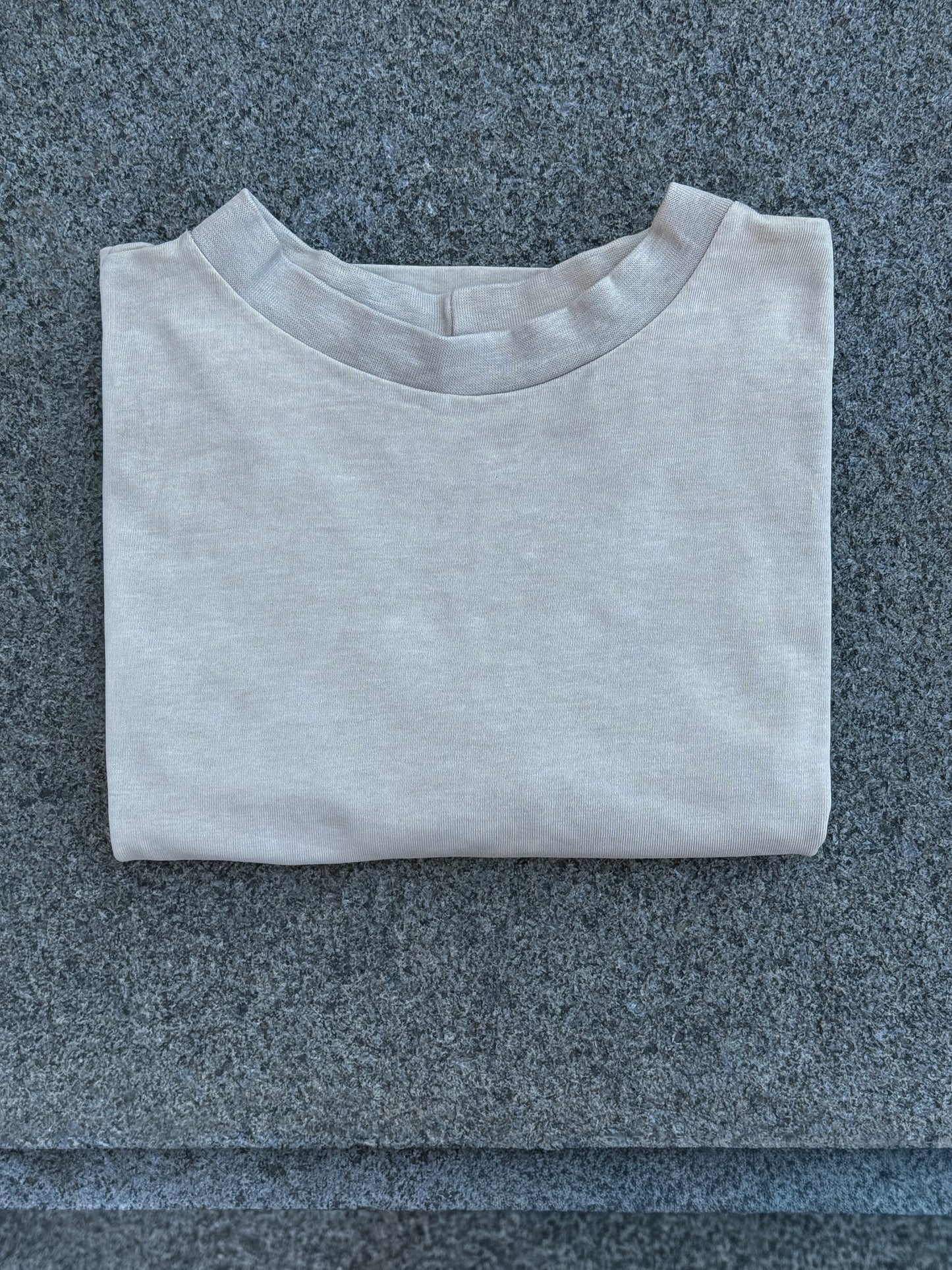 Тениска "the essential tee"