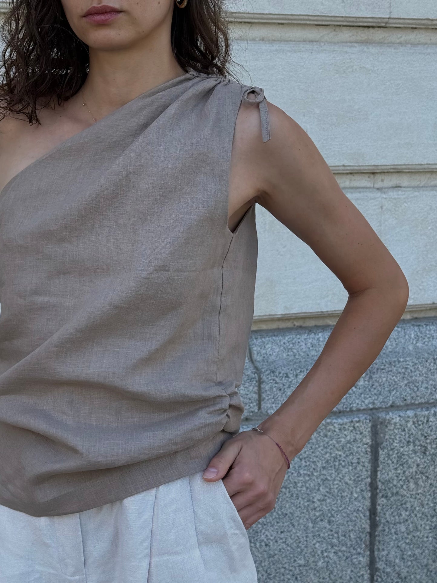 Pre-order Топ "one shoulder"