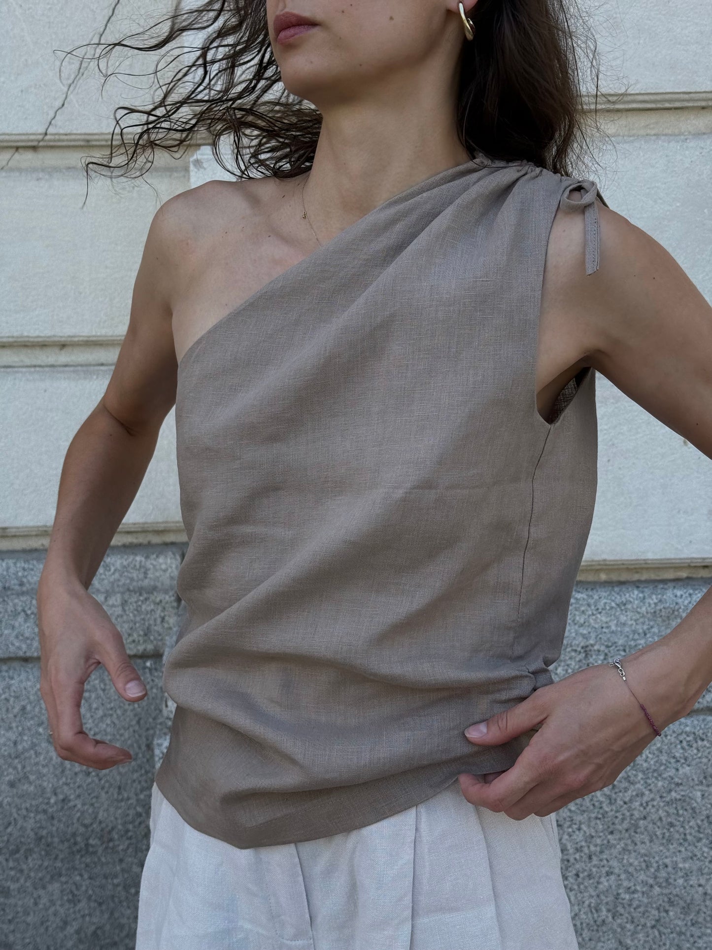 Pre-order Топ "one shoulder"